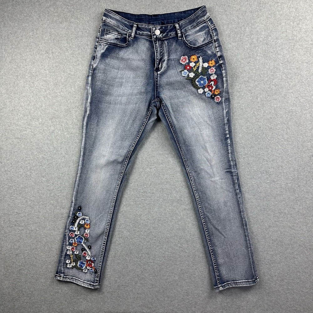 NorthStyle‎ Women's Jeans Size 6 Embroidered Straight Leg
